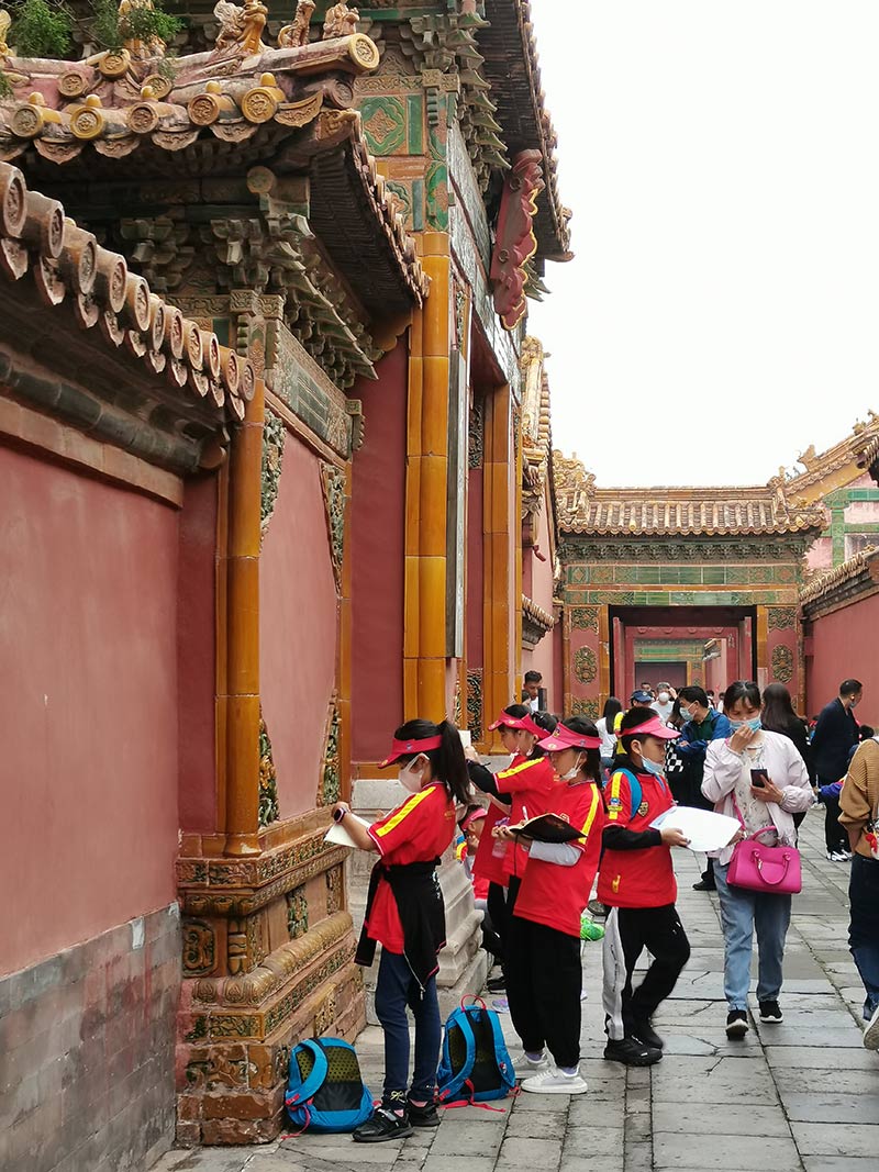 同升一面旗｜十一假期，游客們觀看升旗后歡呼：“祝福祖國(guó)越來(lái)越好”